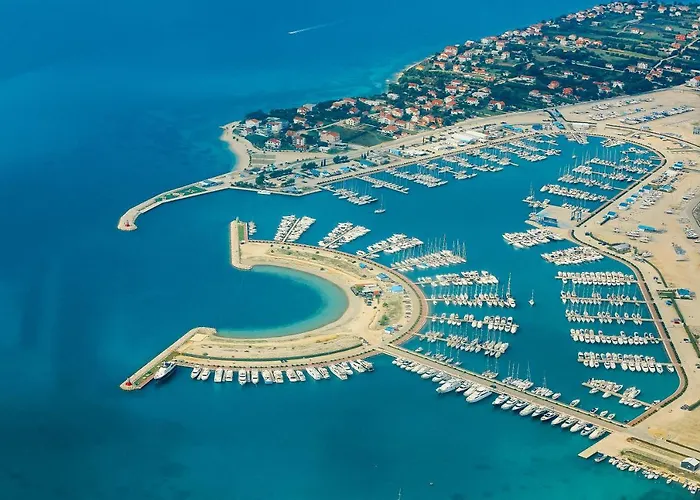 Ruza Lejlighed Sukošan